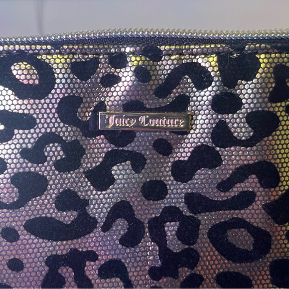 EUC Juicy Couture cosmetic bag - Picture 2 of 8